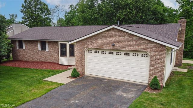 2411 Otterbin Street, Louisville, OH 44641
