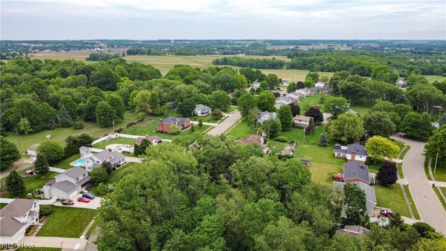 2411 Otterbin Street, Louisville, OH 44641