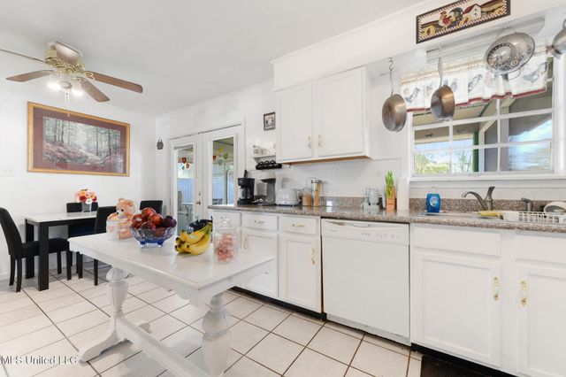 118 James Drive, Gulfport, MS 39503