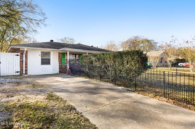 118 James Drive, Gulfport, MS 39503