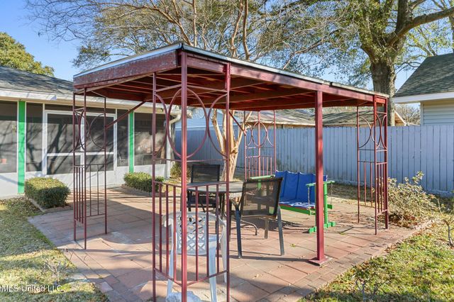 118 James Drive, Gulfport, MS 39503