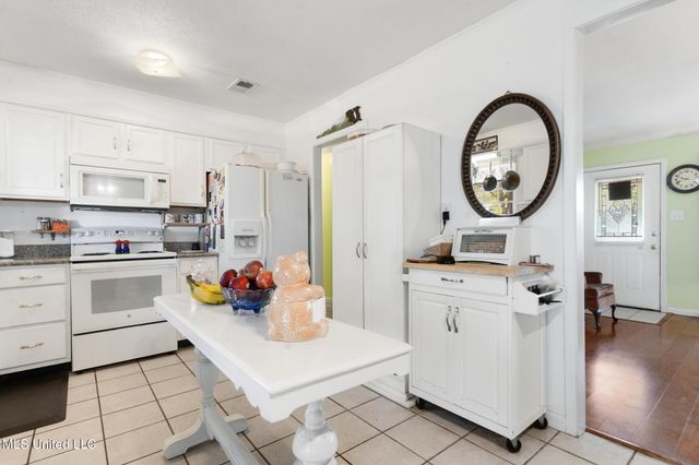 118 James Drive, Gulfport, MS 39503