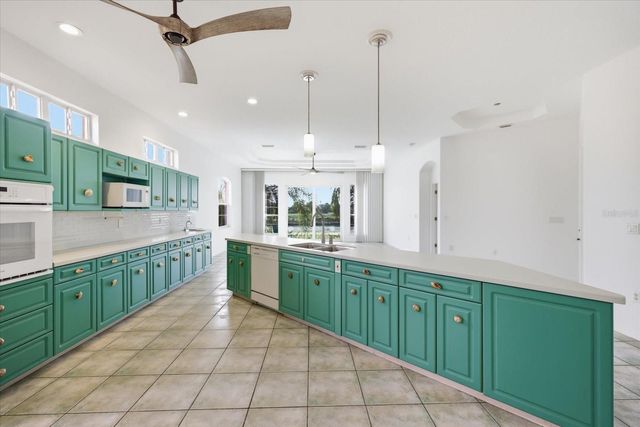 210 RIO TERRA, Venice, FL 34285