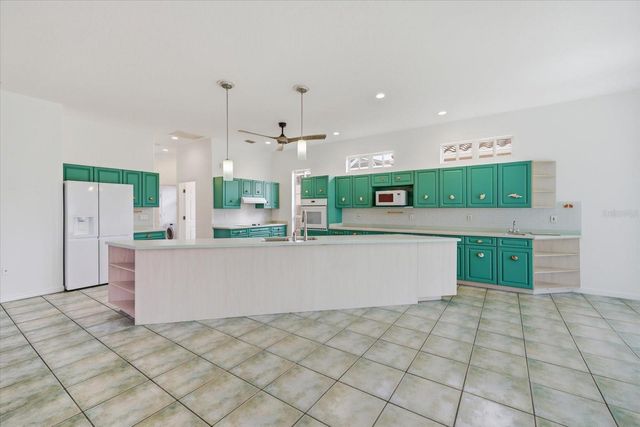 210 RIO TERRA, Venice, FL 34285
