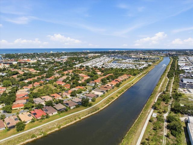 210 RIO TERRA, Venice, FL 34285