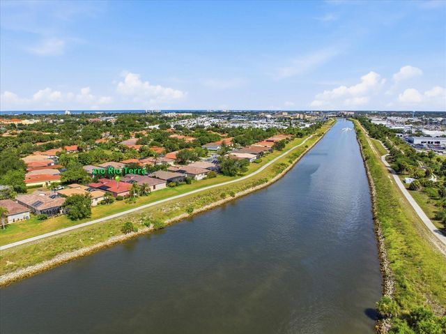 210 RIO TERRA, Venice, FL 34285
