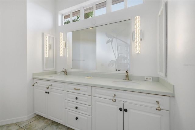 210 RIO TERRA, Venice, FL 34285