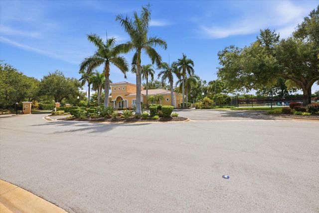 210 RIO TERRA, Venice, FL 34285