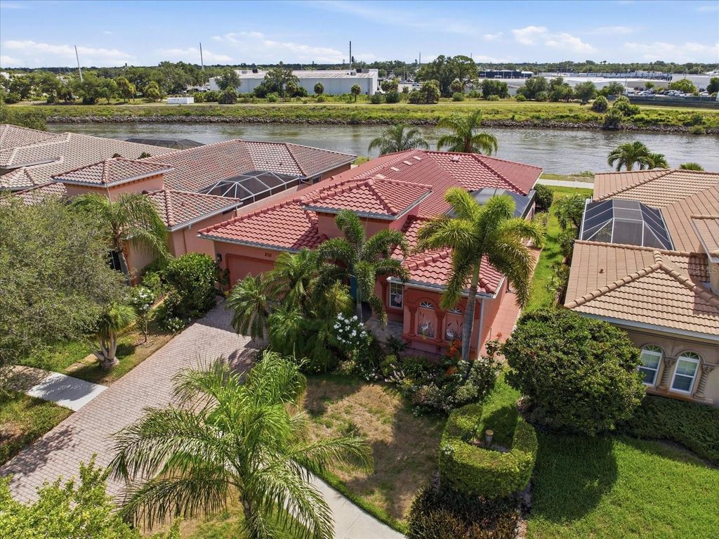 210 RIO TERRA, Venice, FL 34285