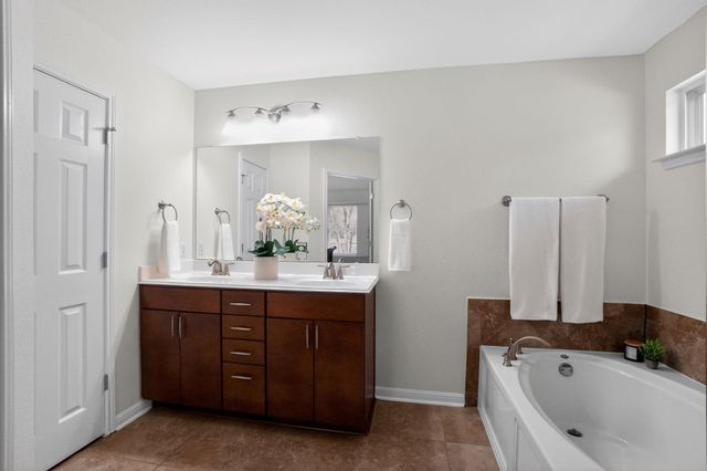 591 Middle CRK, Buda, TX 78610