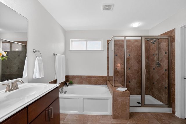 591 Middle CRK, Buda, TX 78610