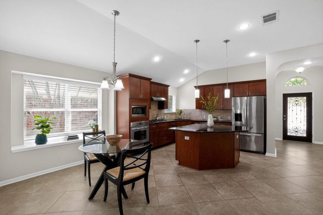 591 Middle CRK, Buda, TX 78610