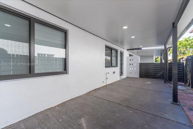 3297 SW 26th St, Miami, FL 33133