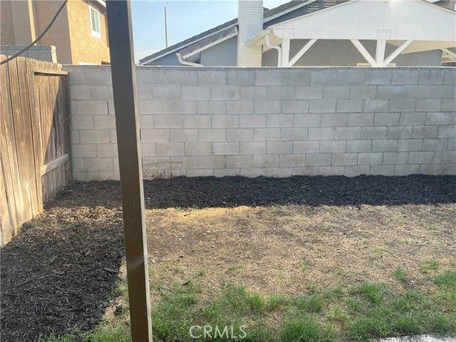 1996 Date Tree Road, Colton, CA 92324