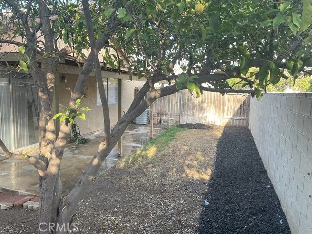 1996 Date Tree Road, Colton, CA 92324