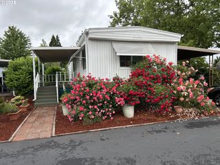 4800 BARGER Dr 25, Eugene, OR 97402