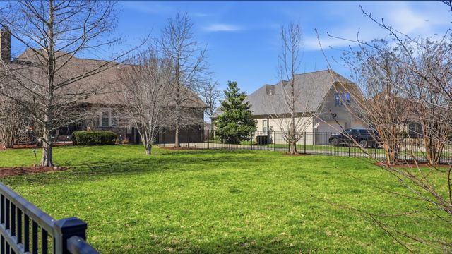 2616 Sporting Hill Bridge Rd, Thompsons Station, TN 37179