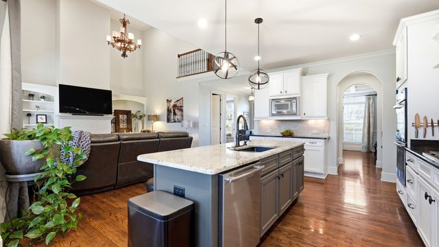 2616 Sporting Hill Bridge Rd, Thompsons Station, TN 37179