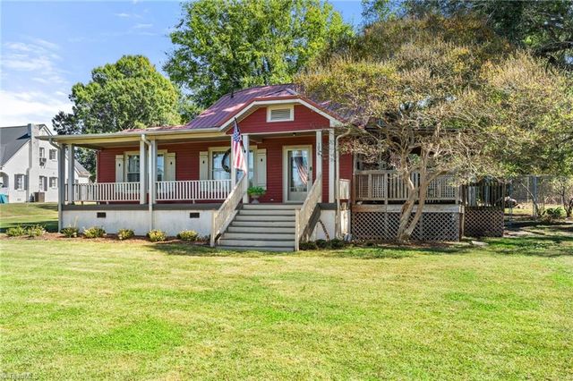 1058 Main Street, Walnut Cove, NC 27052