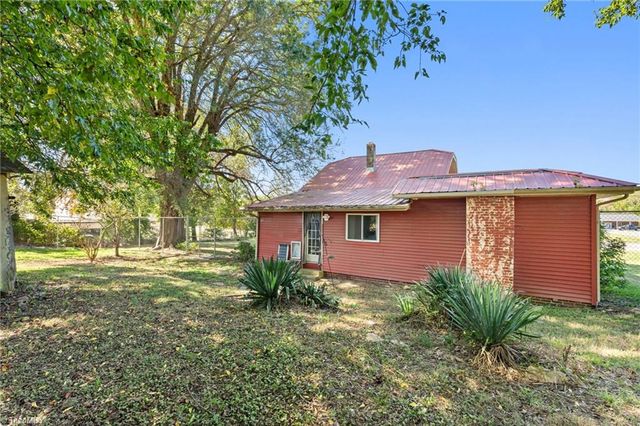 1058 Main Street, Walnut Cove, NC 27052