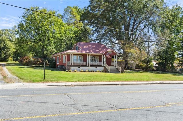 1058 Main Street, Walnut Cove, NC 27052