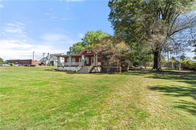 1058 Main Street, Walnut Cove, NC 27052