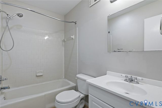 1706 Sheldrake Ct, Henrico, VA 23238