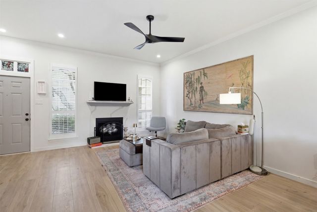 4517 Holland Avenue 109, Dallas, TX 75219