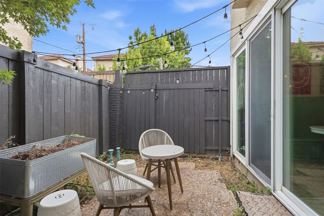 4517 Holland Avenue 109, Dallas, TX 75219