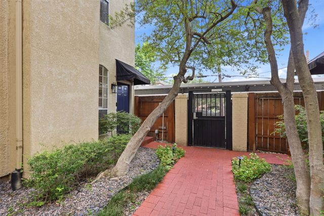 4517 Holland Avenue 109, Dallas, TX 75219