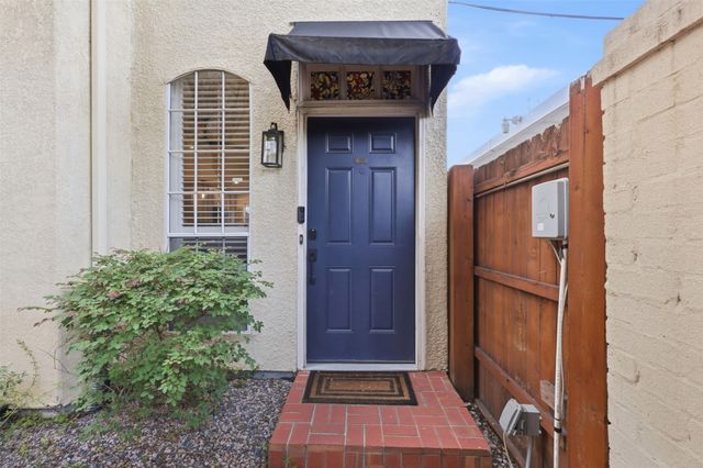 4517 Holland Avenue 109, Dallas, TX 75219