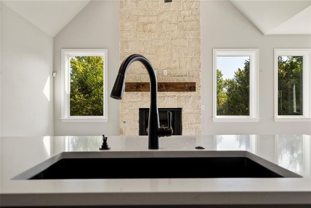 4224 Abbey Park Drive, Edmond, OK 73025