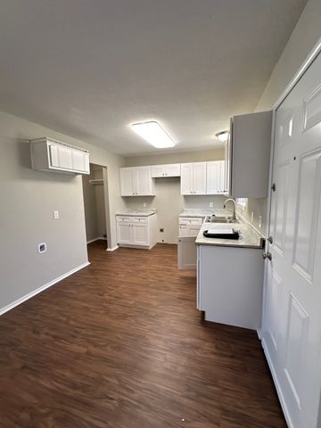 441 Signal Hill Court N 443, Fort Worth, TX 76112
