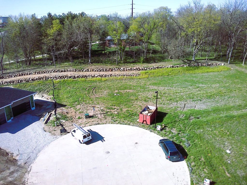 1002 S Wilder Place, West Des Moines, IA 50266