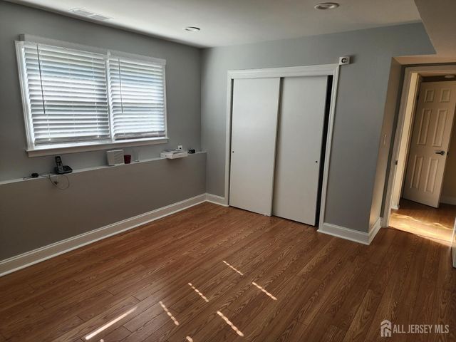 71 Rodak Circle, Edison, NJ 08817