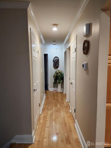 71 Rodak Circle, Edison, NJ 08817