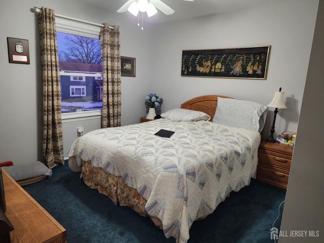 71 Rodak Circle, Edison, NJ 08817