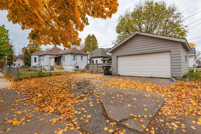 1027 6th STREET S, La Crosse, WI 54601