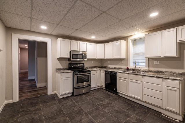 1027 6th STREET S, La Crosse, WI 54601