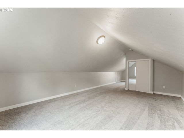 900 W 16TH St, Vancouver, WA 98660