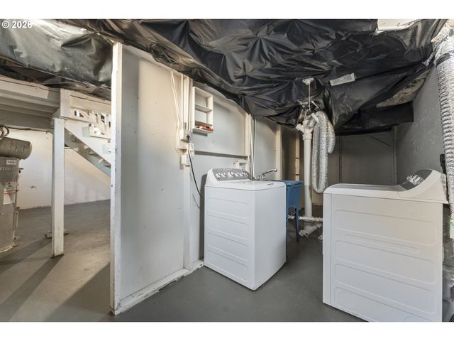 900 W 16TH St, Vancouver, WA 98660