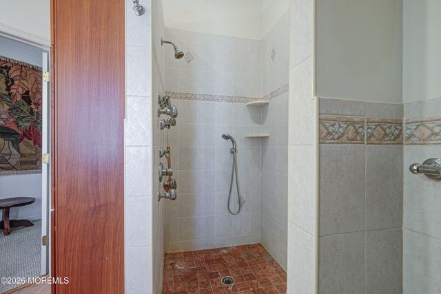 184 Smithburg Road, Manalapan, NJ 07726