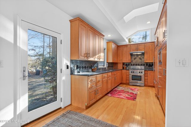 184 Smithburg Road, Manalapan, NJ 07726