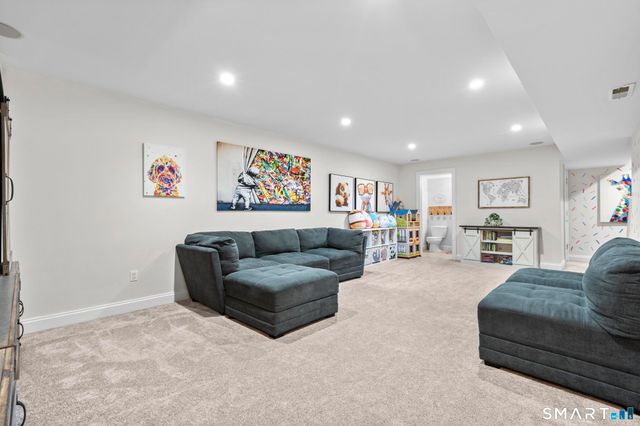 39 Maple Tree Avenue 1, Stamford, CT 06906