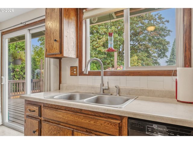 3343 Se DESWELL St, Milwaukie, OR 97267