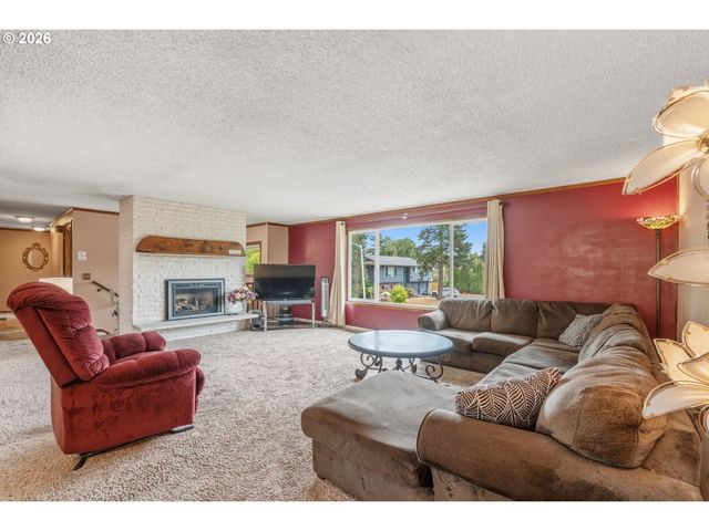 3343 Se DESWELL St, Milwaukie, OR 97267