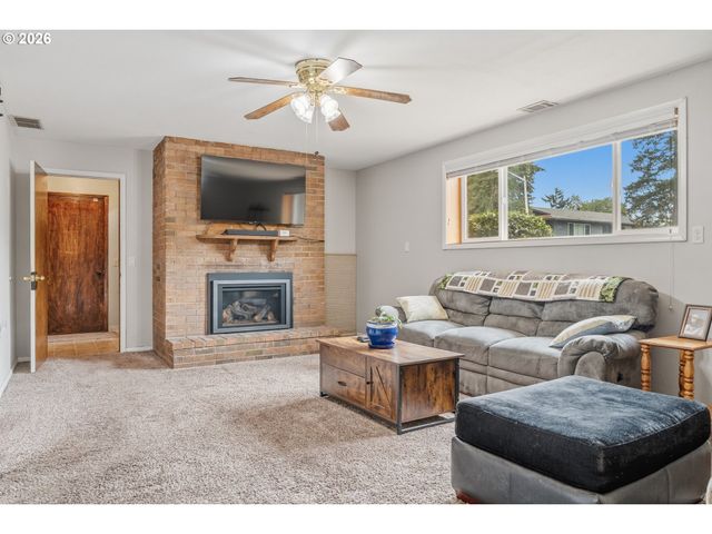 3343 Se DESWELL St, Milwaukie, OR 97267