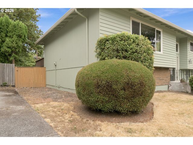 3343 Se DESWELL St, Milwaukie, OR 97267