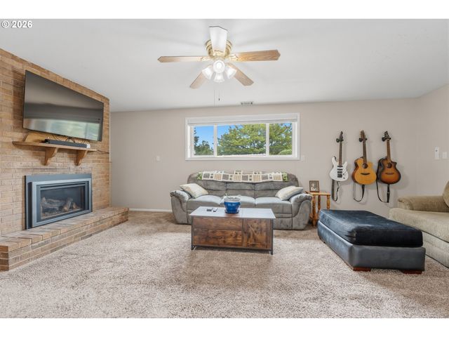 3343 Se DESWELL St, Milwaukie, OR 97267