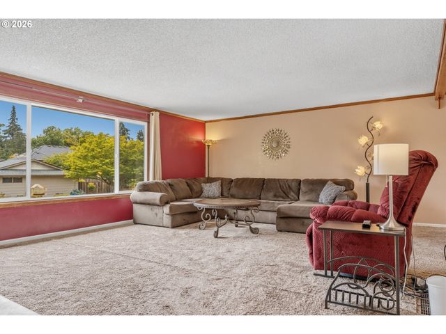 3343 Se DESWELL St, Milwaukie, OR 97267